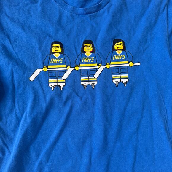 Chiefs Hockey Lego Version from Hanson Brothers Slap Shot Movie Blue Tshirt sz L - Picture 2 of 6